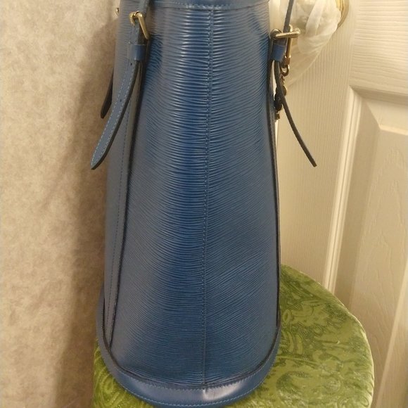 Louis Vuitton Special Order Bucket GM Epi - Picture 6 of 16